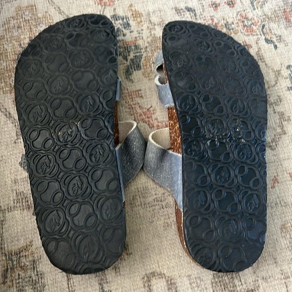 Size 10 Softmoc sandals - Picture 6 of 6